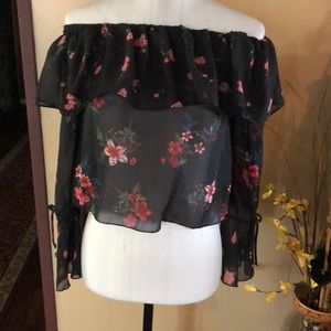 Juniors printed off the shoulder ruffle blouse S